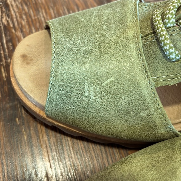 Sorel Joanie lace wedge sandal in olive green, size 10.5 - Picture 4 of 7